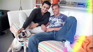 Gaywire - Residenz Video des homosexuellen Paares Troy + Ryan Austin, das Spaß hat