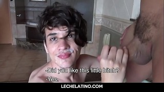 Самый сексуальный латинский парень получает камшот на лицо от старшего папочки-lechelatino