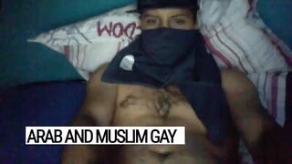 Arabische Gay Fuck Thug-leerling. Knappe boef onthult zijn fantastische lul.