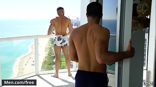 diego Sans, Julian Knowles) – Stalked – Trailer  –