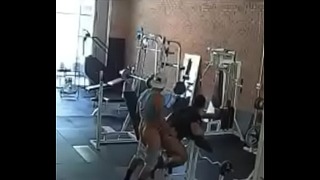 Gostosos Fodem Na Academia Antes Da Chegada Dos Outros Clientes