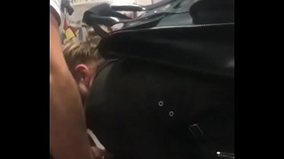 Mamando No Banheirão