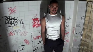 Seyx Laitno Fucked Nasty Dans Les Toilettes Publiques Par Jordan