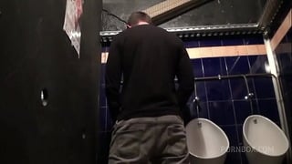 Straight Guy Sucked In Glory Holes Στο Έξω