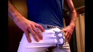 Pantaloncini da calcio con rigonfiamento del cazzo da 9 pollici all'interno dei boxer