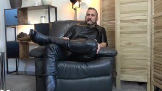A British Leather Daddy megaláz, amiért kicsi, kövér szuka vagy, SPH előnézet