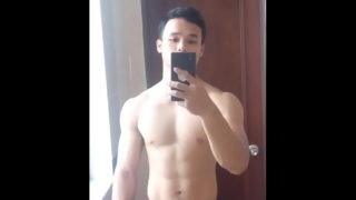 Den kinesiska personliga tränaren läckte videon om sin ryck