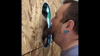Straight Guy From Doublelist Had To Try Out The New Gloryhole