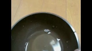 イケメン日本人の主観おしっこ カップに黄金水大量発射 034