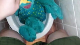 Blue Pterodactil Peeing 1