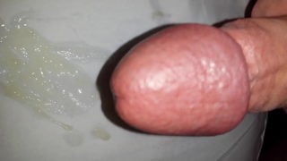 Cumming On My Pillow – Homemade Amateur Cumshot