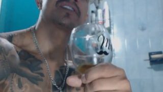 Drinking Whit Piss