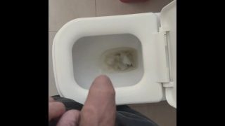 Dude Pee With His Soft Cock.