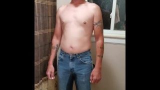 Hot Guy Pissing His Jeans!