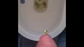 I Fucked An Alien And Now My Piss Is Flourescent Yellow!!