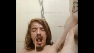 Je Pisse Dans Ma Bouche Pour Vous Faire Plaisir