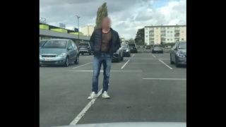 Je Pisse Dans Mon Jeans En Public