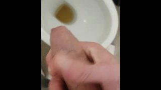Mear Caliente / Pissing Hot