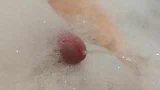 Pissing In A Bathtub With Foam
