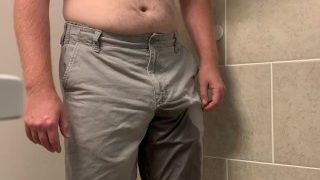 Pissing In My Khaki Shorts, Piss Runs Down My Leg