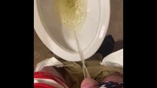 Straight Married Guy Pissing