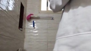 Tall Guy Peeing Off And Pouring Big Amount Of Pee In The Floor