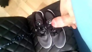 Teenager Spritzt Unfassbar Heftig Ab