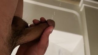 Twink Pissing
