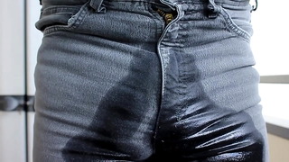 'Turnhoeschen's ancient vintage MUSTANG disco stretch jeans get wet