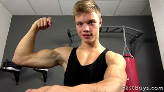 Muscle Flex – Casting 20 – Leo Jonasson
