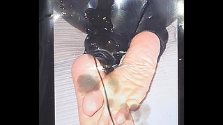 Pasticcioni's feet cum tribute 5