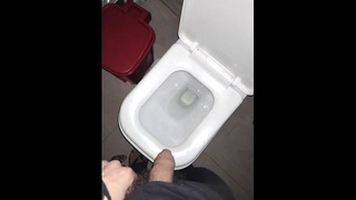 Pee Desperate Man / Snapchat His Piss