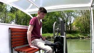 Young Sweet Dude – Outdoor Cam