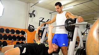 Personal Trainer Safado Come Seu Cliente No Meio Da academia