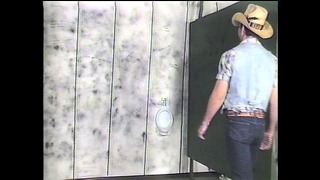 Gay Gloryhole Encounter
